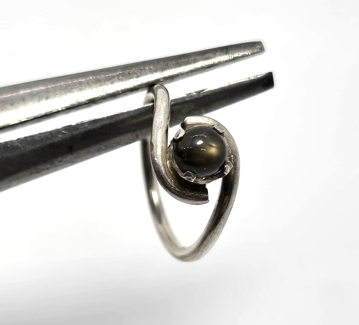 Black Star sapphire abstract small dainty sterling silver vintage ring size 3