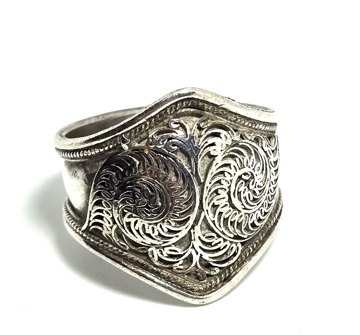 Detailed traditional Nepalese Nepal tribal sterling silver vintage rings size 6.5