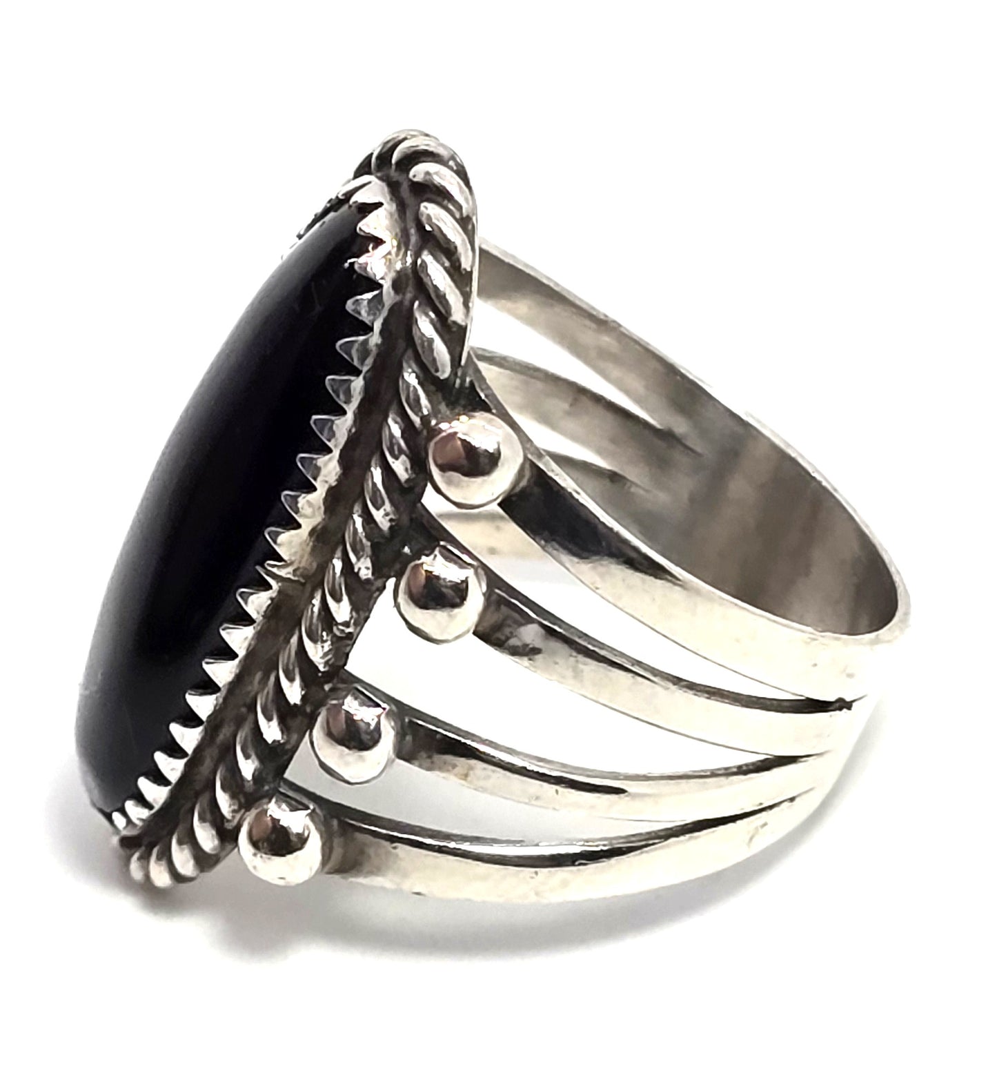 Navajo Black Onyx Native American split shank sterling silver vintage ring size 7.5