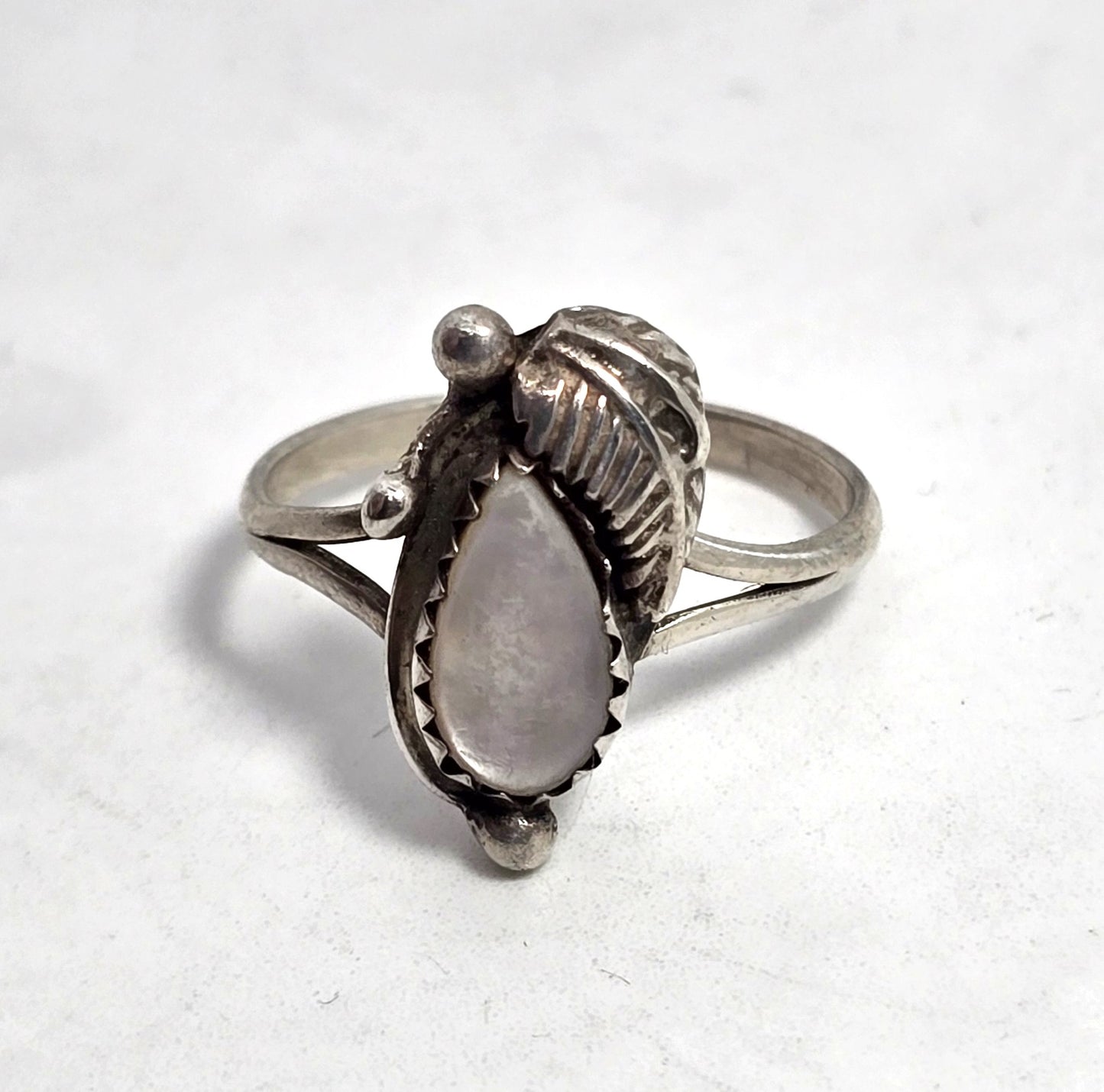 Annie Chapo Navajo MOP Native American vintage sterling silver ring size 6.5