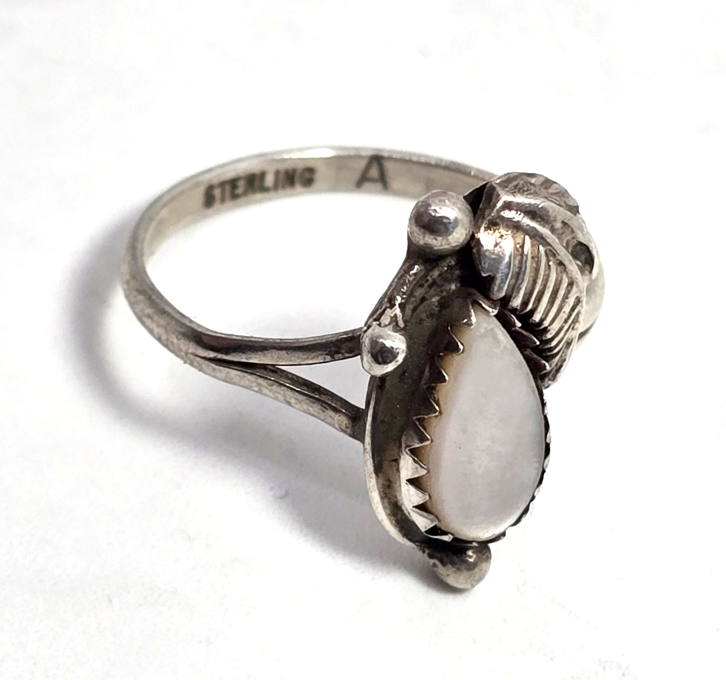 Annie Chapo Navajo MOP Native American vintage sterling silver ring size 6.5