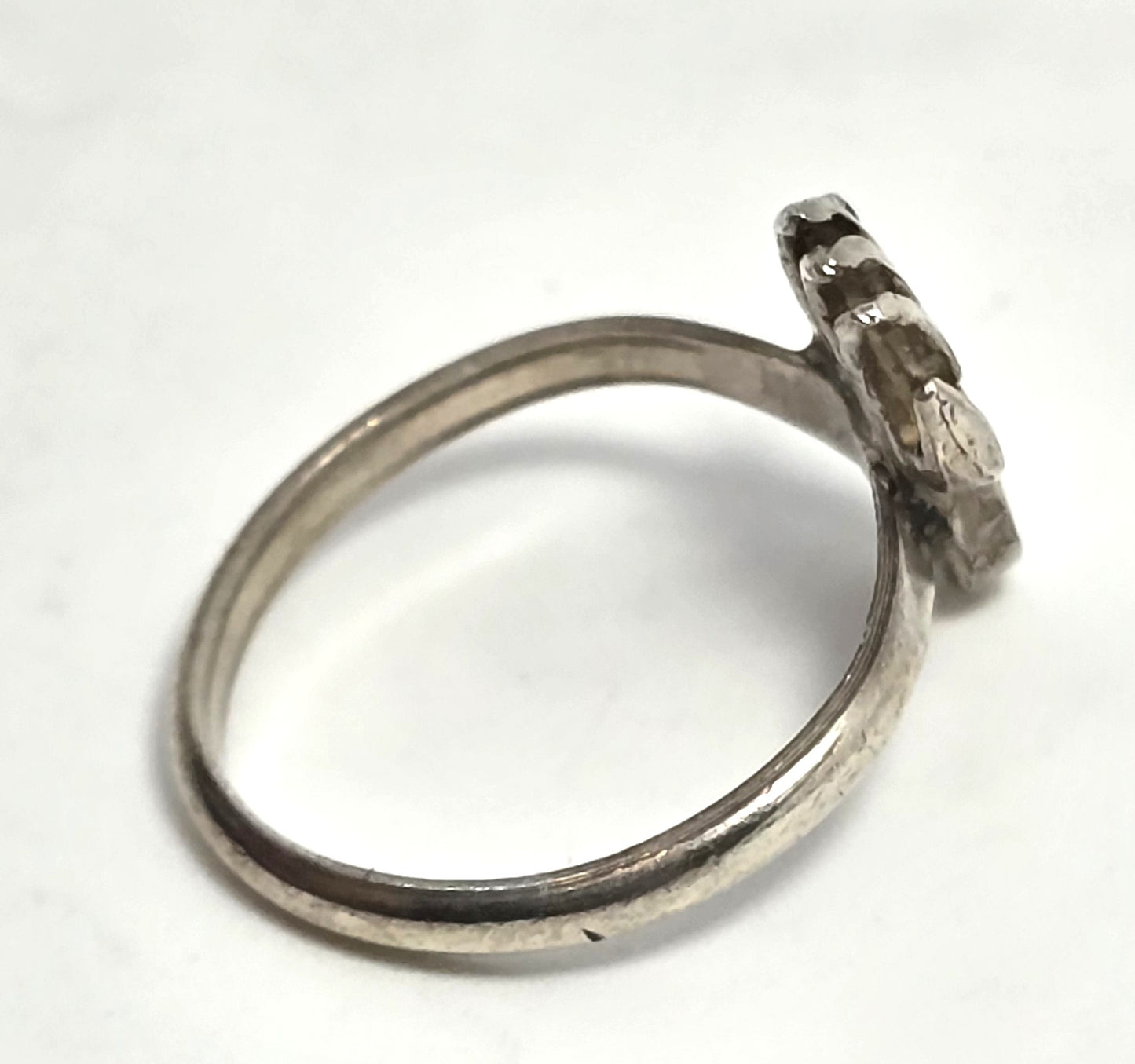 Turquoise small bear claw Native American vintage sterling silver ring size 4