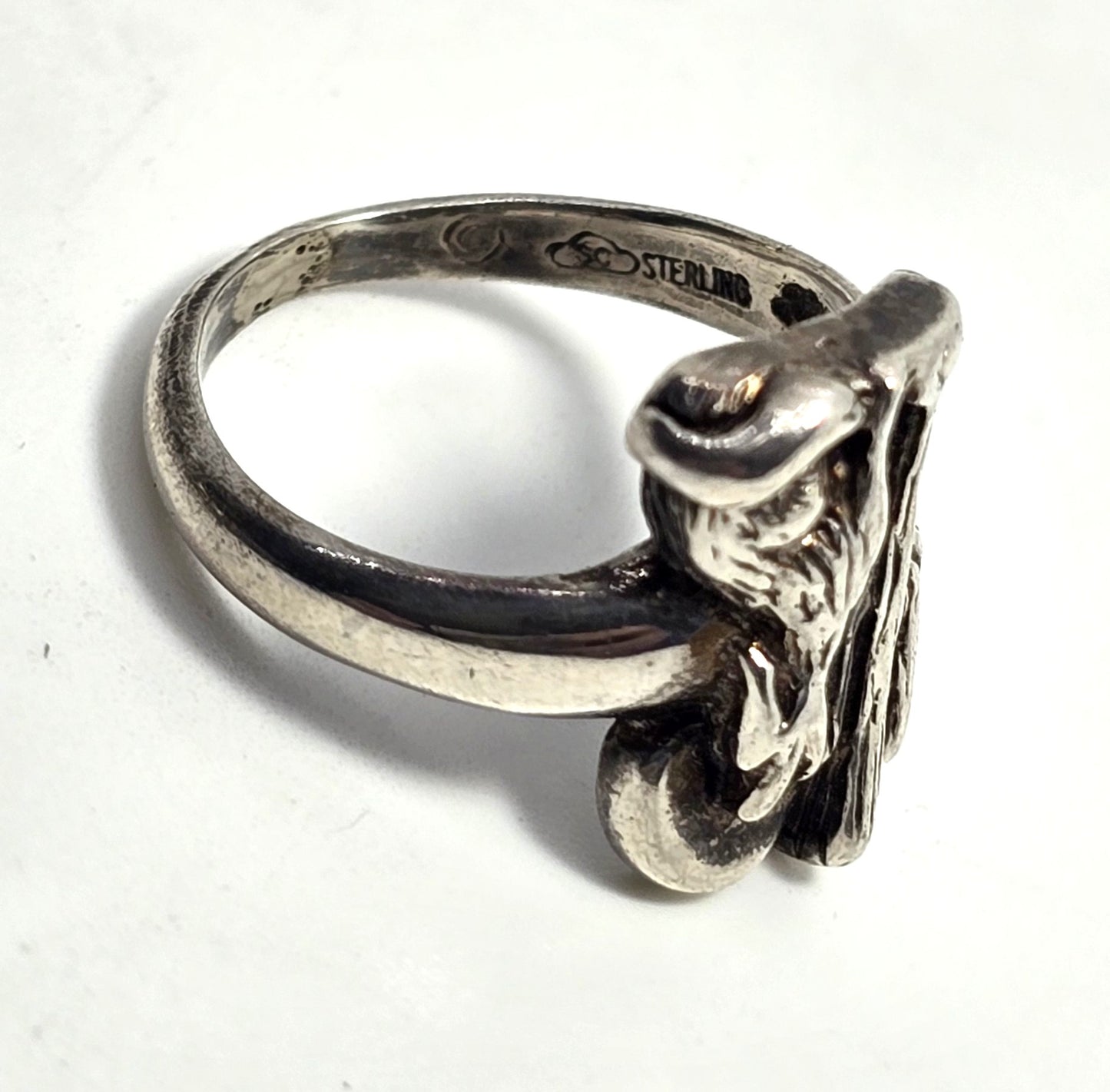 Wolf howling at the moon cactus SC Cloud sterling silver ring size 4