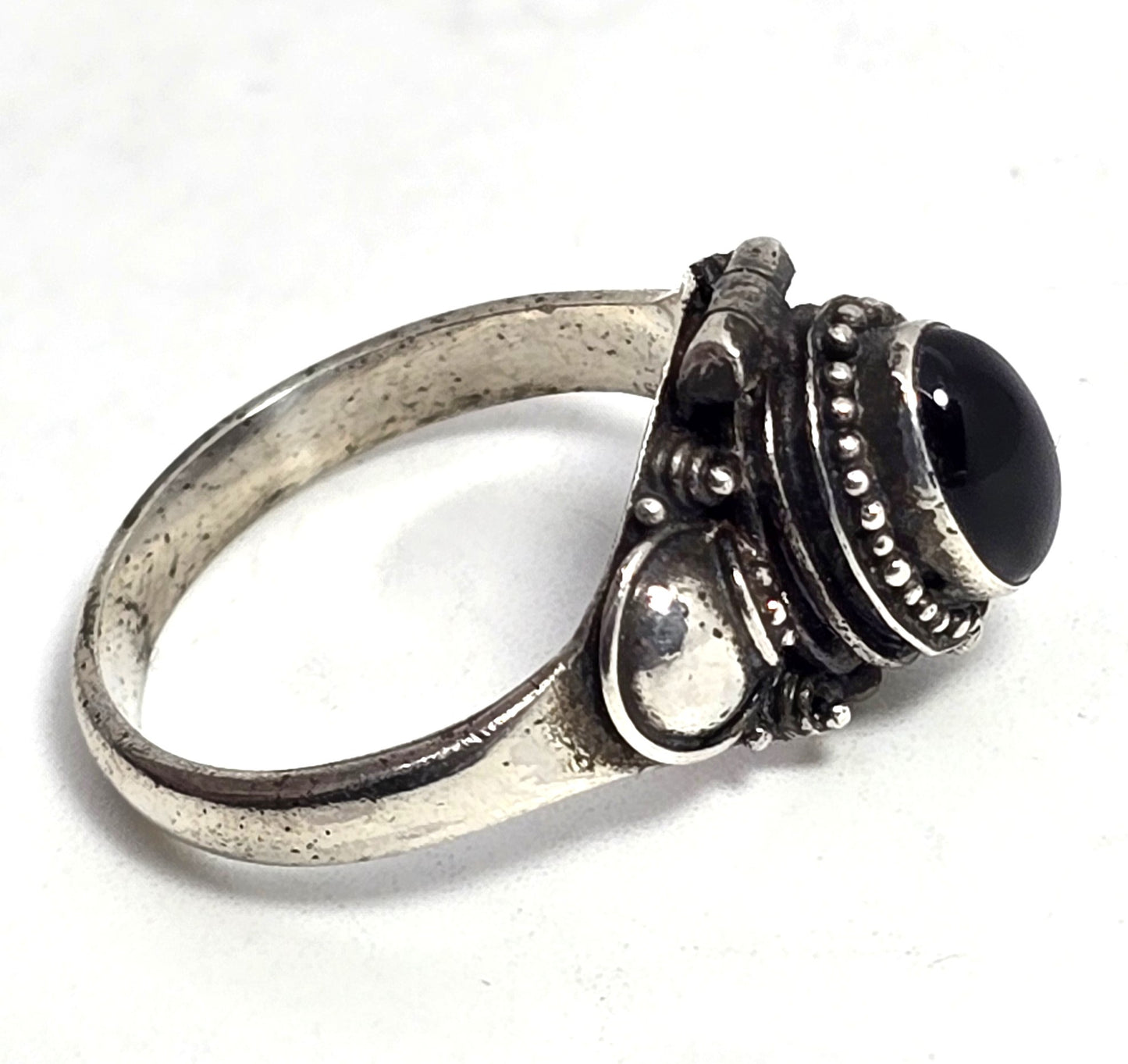 Black onyx Crescent moon poison casket vintage sterling silver ring size 6