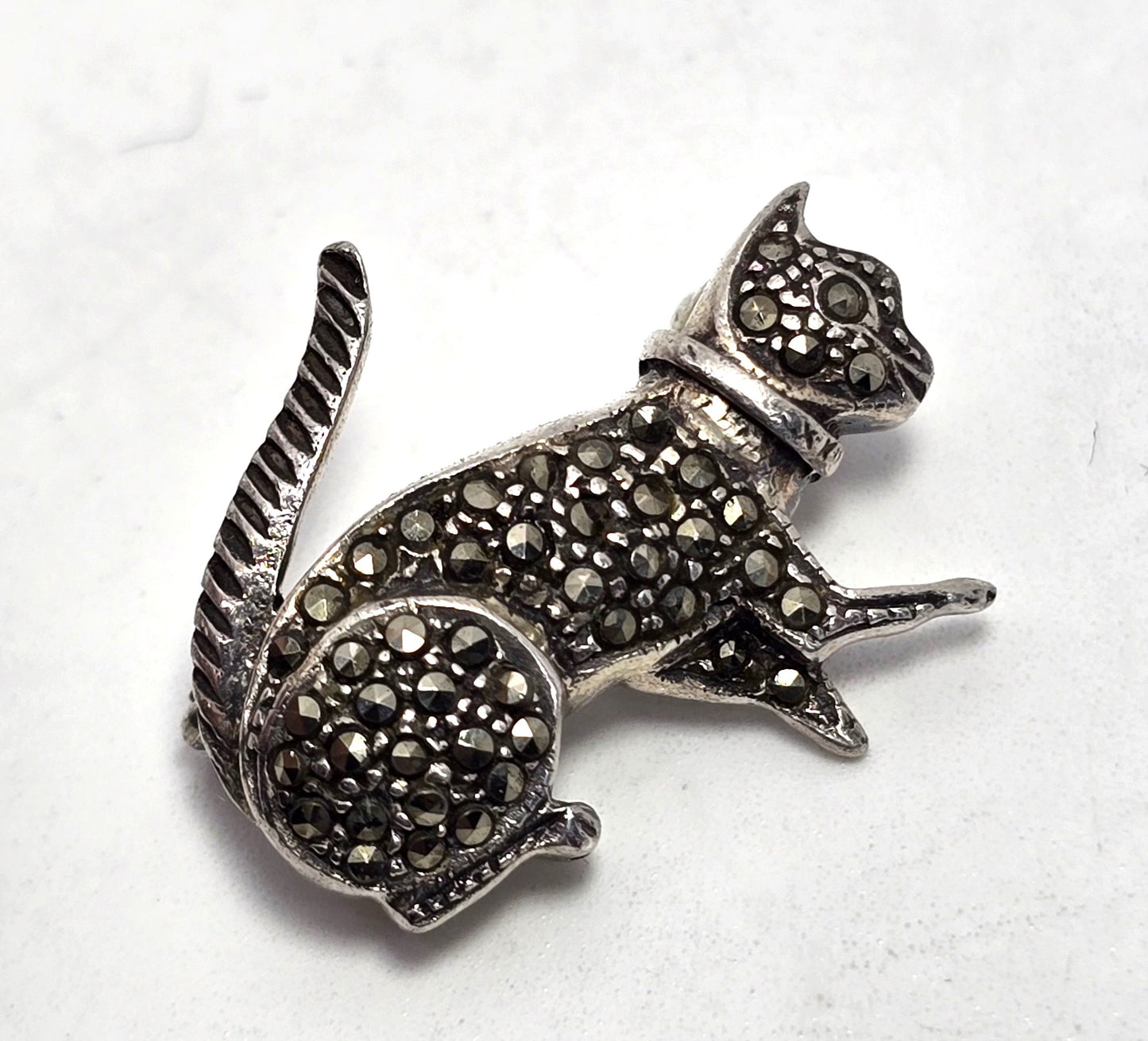 Playing kitty cat marcasite sterling silver  cat vintage brooch