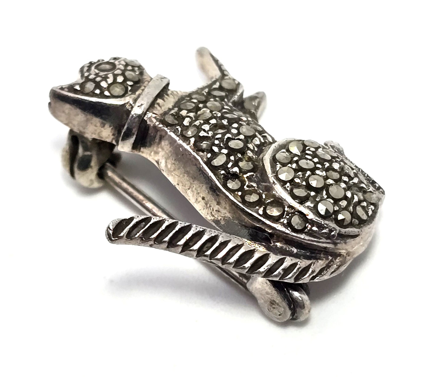 Playing kitty cat marcasite sterling silver  cat vintage brooch