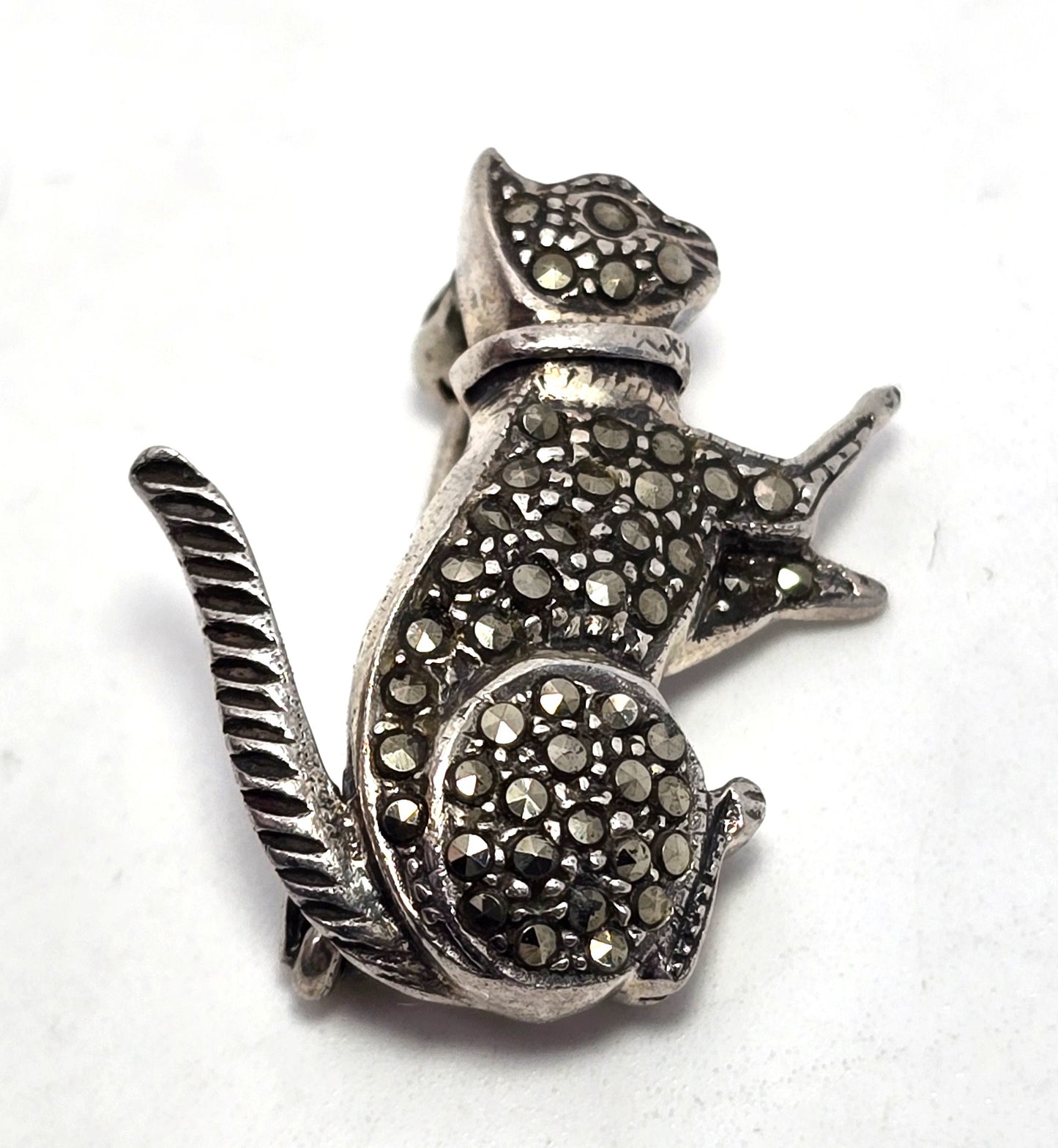 Playing kitty cat marcasite sterling silver  cat vintage brooch