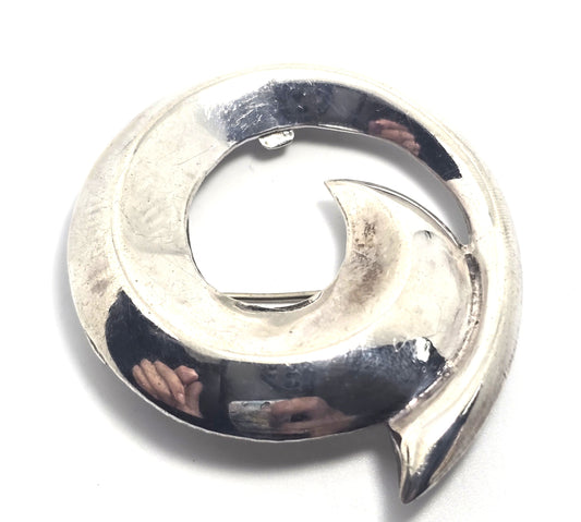 Modernist Mobius Taxco TR-5 Mexican swirl vintage sterling silver pendant brooch