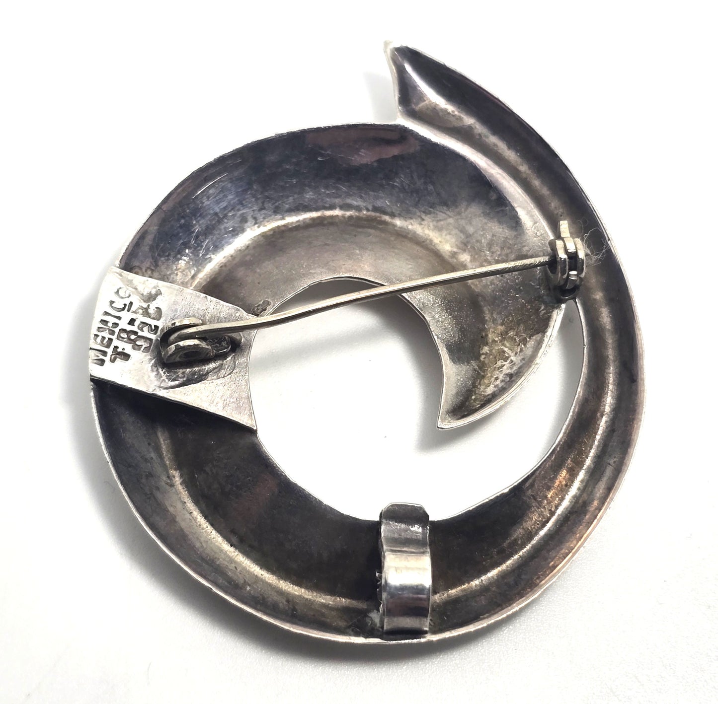 Modernist Mobius Taxco TR-5 Mexican swirl vintage sterling silver pendant brooch