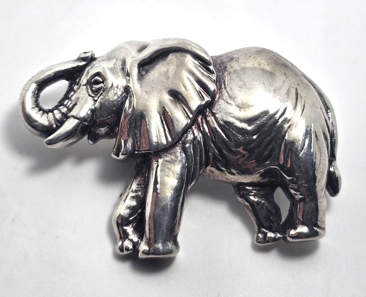 Lucky Trunk Up puffy Elephant sterling silver vintage pendant brooch