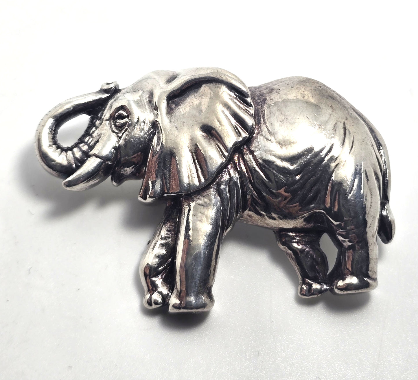 Lucky Trunk Up puffy Elephant sterling silver vintage pendant brooch