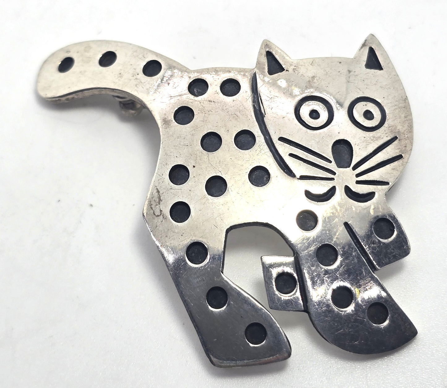 Modernist spotted chunky mid century cat vintage sterling silver feline brooch