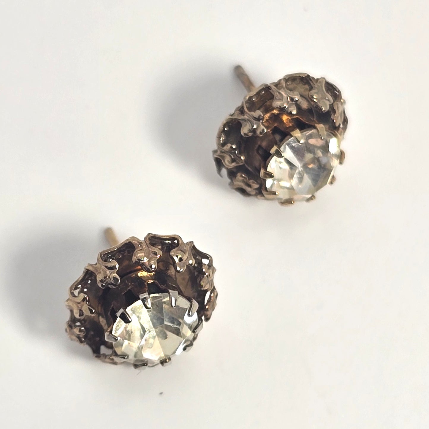 Golden flower rhinestone gold plated  vintage stud earrings