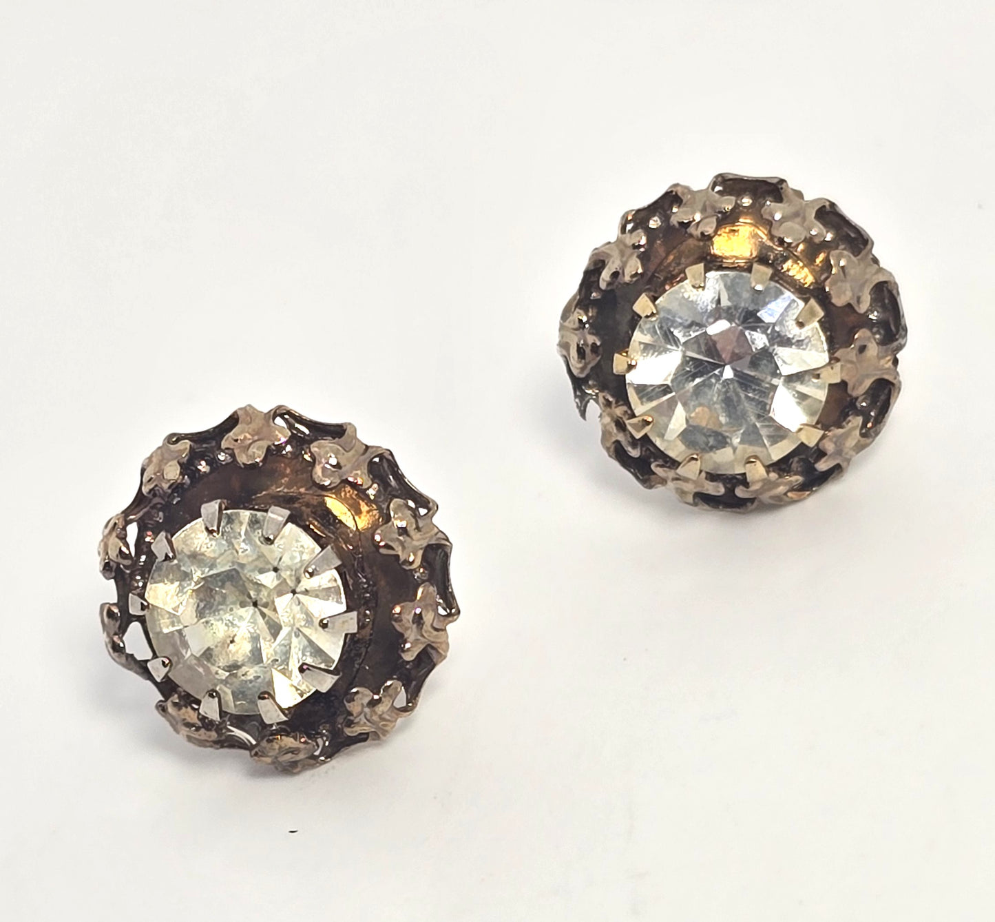 Golden flower rhinestone gold plated  vintage stud earrings