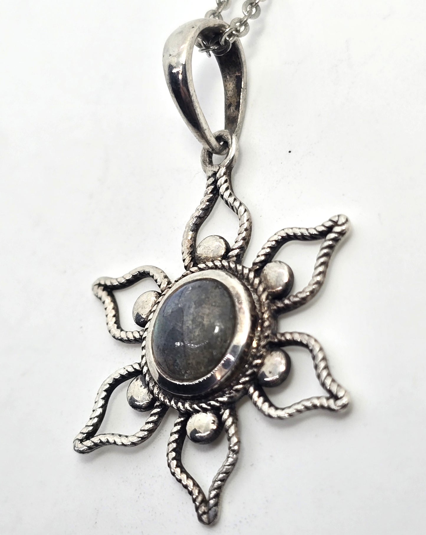 Deep Blue tribal flower Labradorite vintage sterling silver pendant necklace