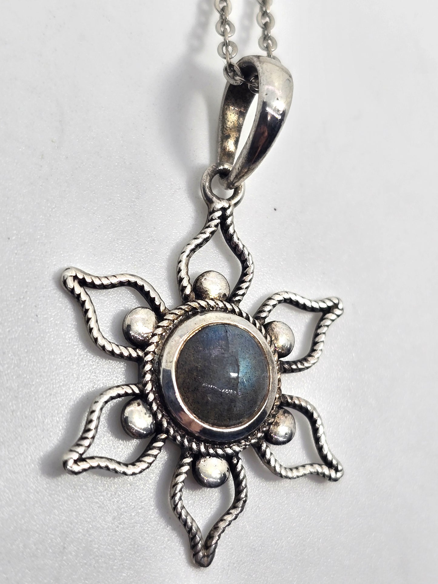 Deep Blue tribal flower Labradorite vintage sterling silver pendant necklace