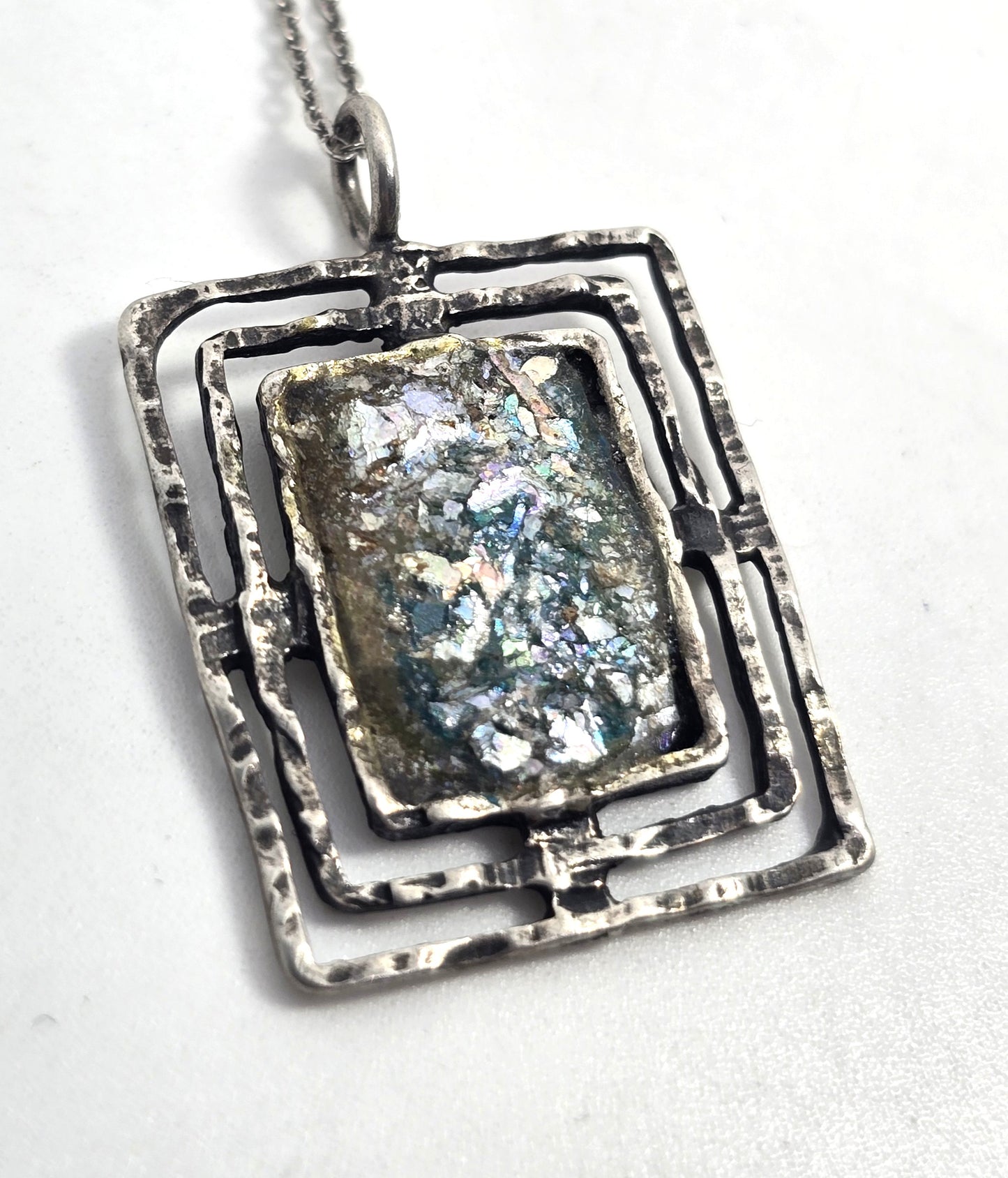 Israel Hammered Sterling Silver ancient Roman Glass RL pendant necklace