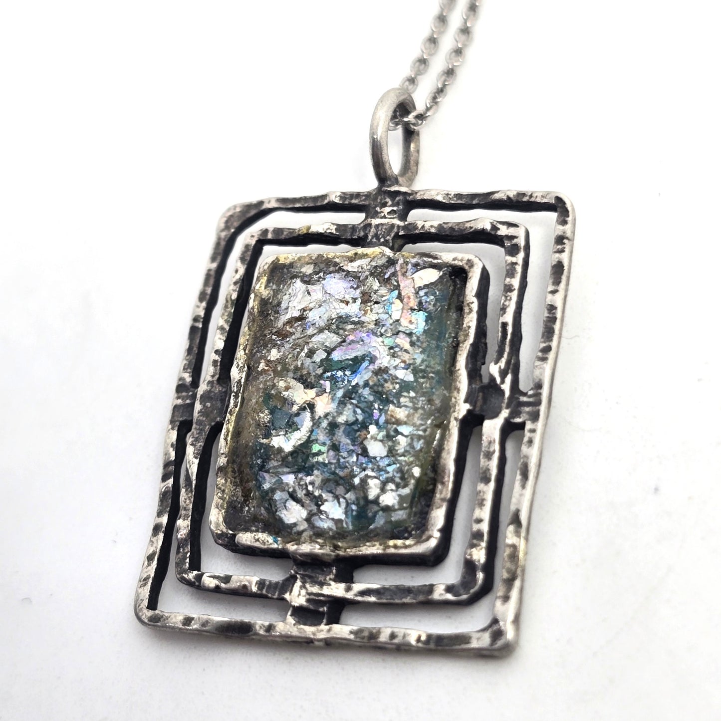 Israel Hammered Sterling Silver ancient Roman Glass RL pendant necklace