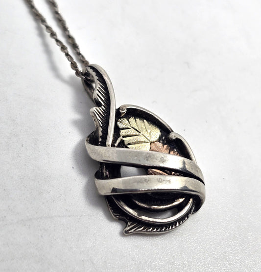 Black Hills Gold Coleman Co Yellow Rose 12k gold Leaf swirled sterling necklace