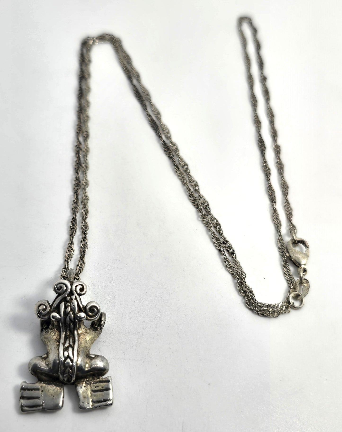 Tribal frog detailed thick vintage sterling silver pendant necklace