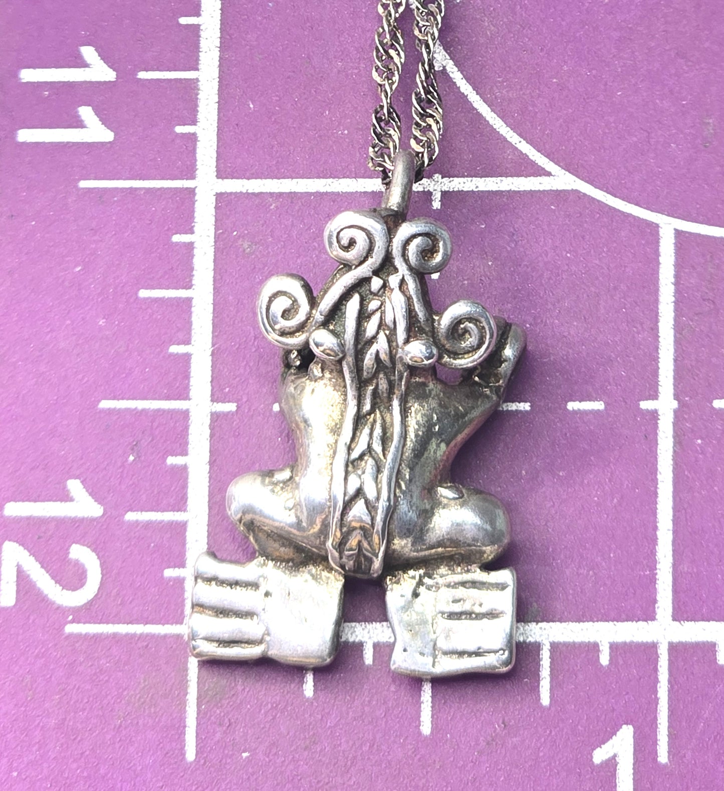 Tribal frog detailed thick vintage sterling silver pendant necklace