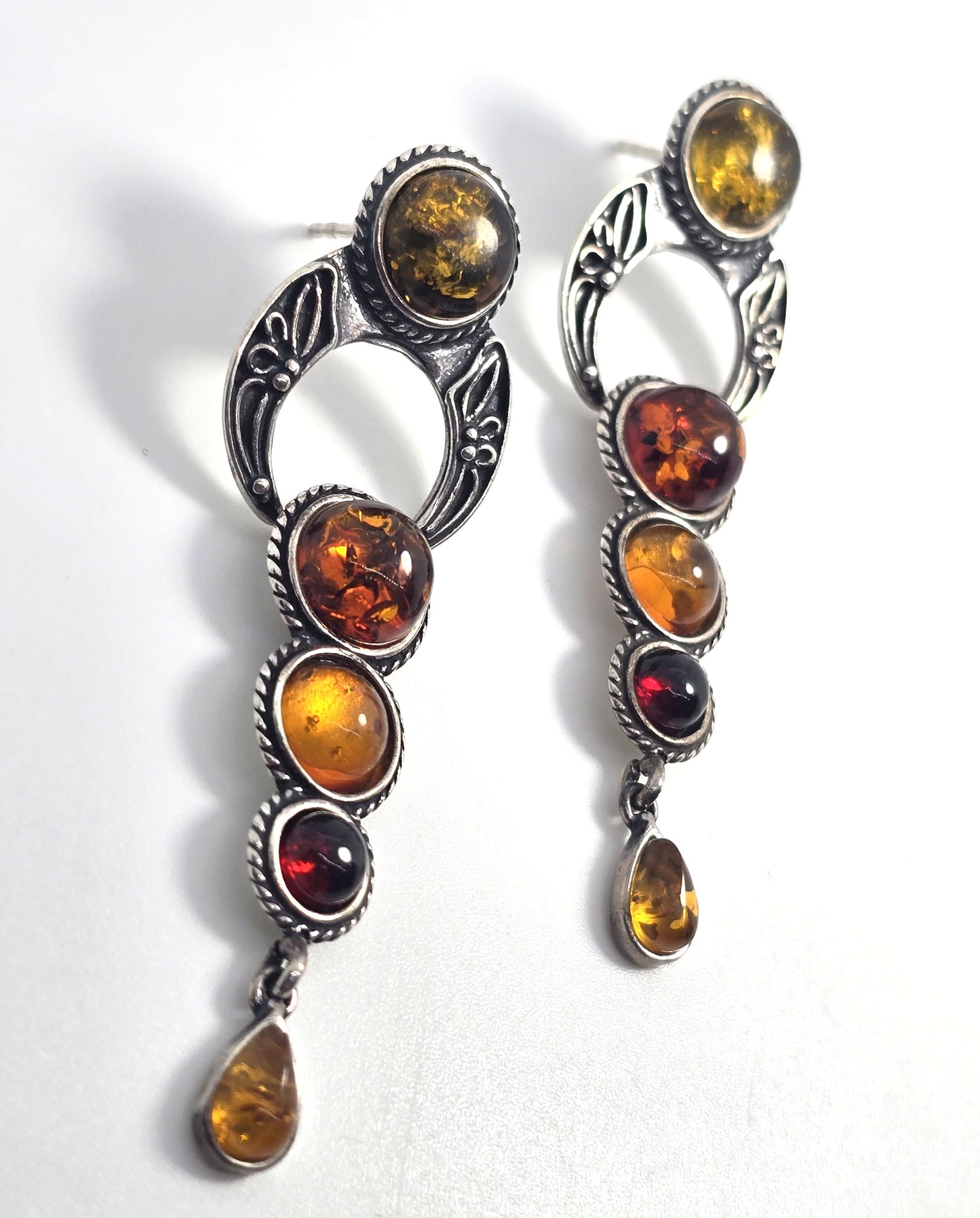 Valerio 888 Ian & Valery Coolish amber Celtic sterling silver V8 Poland amber earrings