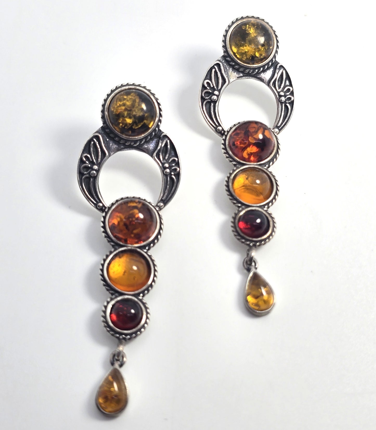 Valerio 888 Ian & Valery Coolish amber Celtic sterling silver V8 Poland amber earrings