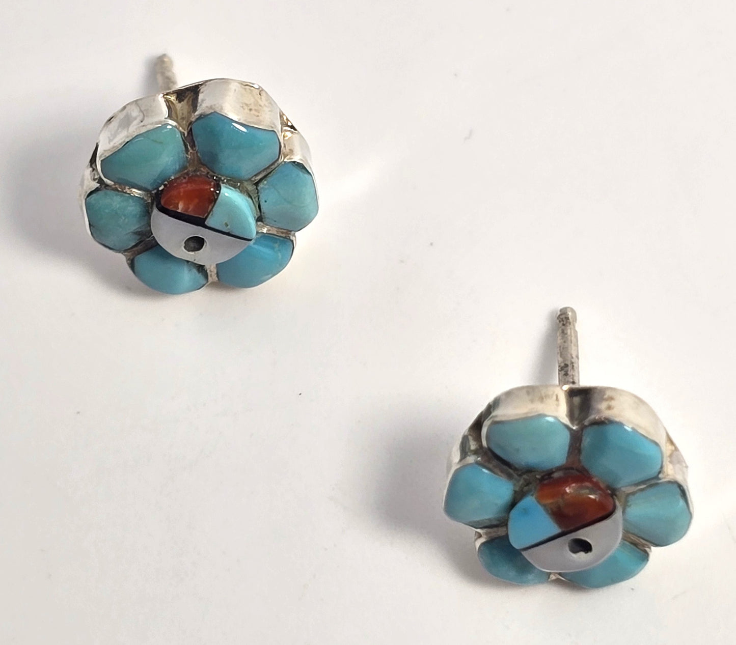 Zuni Sterling sun face carved vintage artisan sterling silver stud earrings
