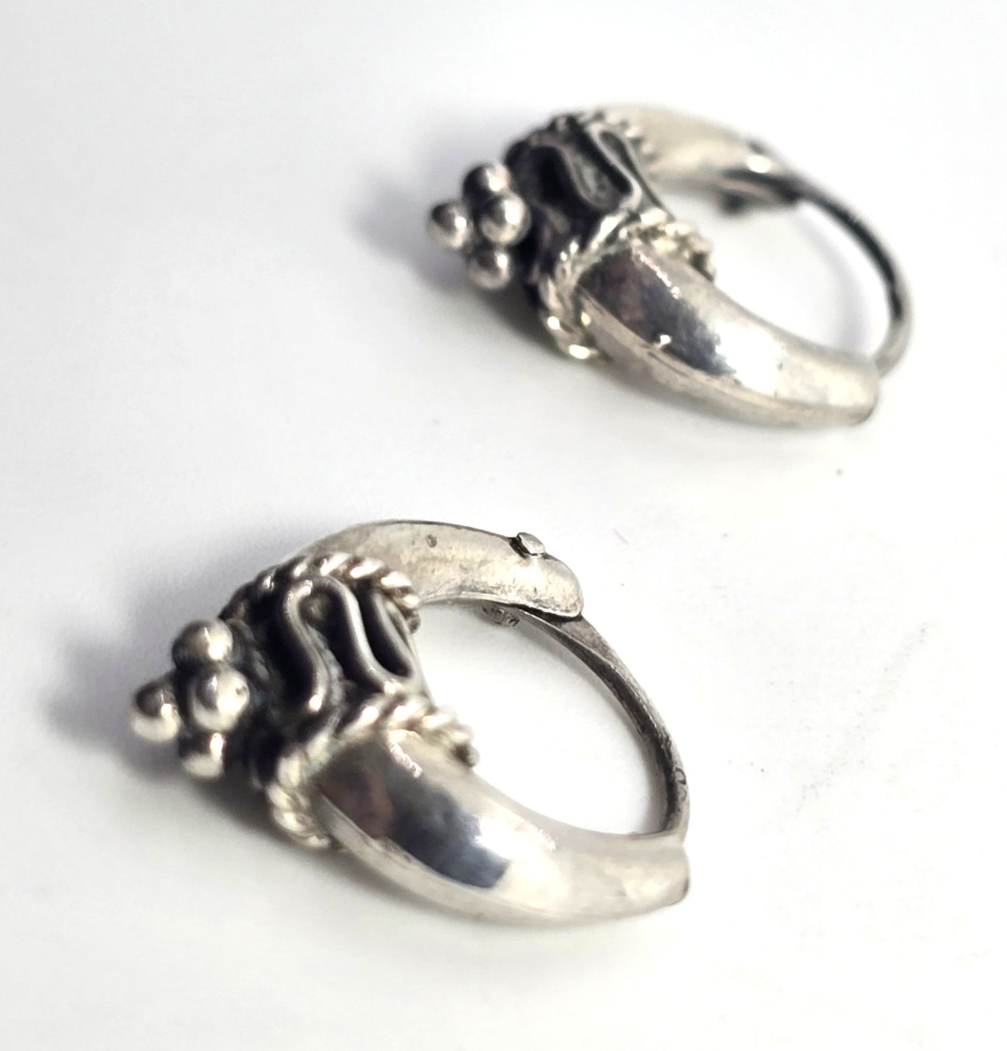 Tribal Balinese small thick sterling silver internal thread vintage hoop earrings