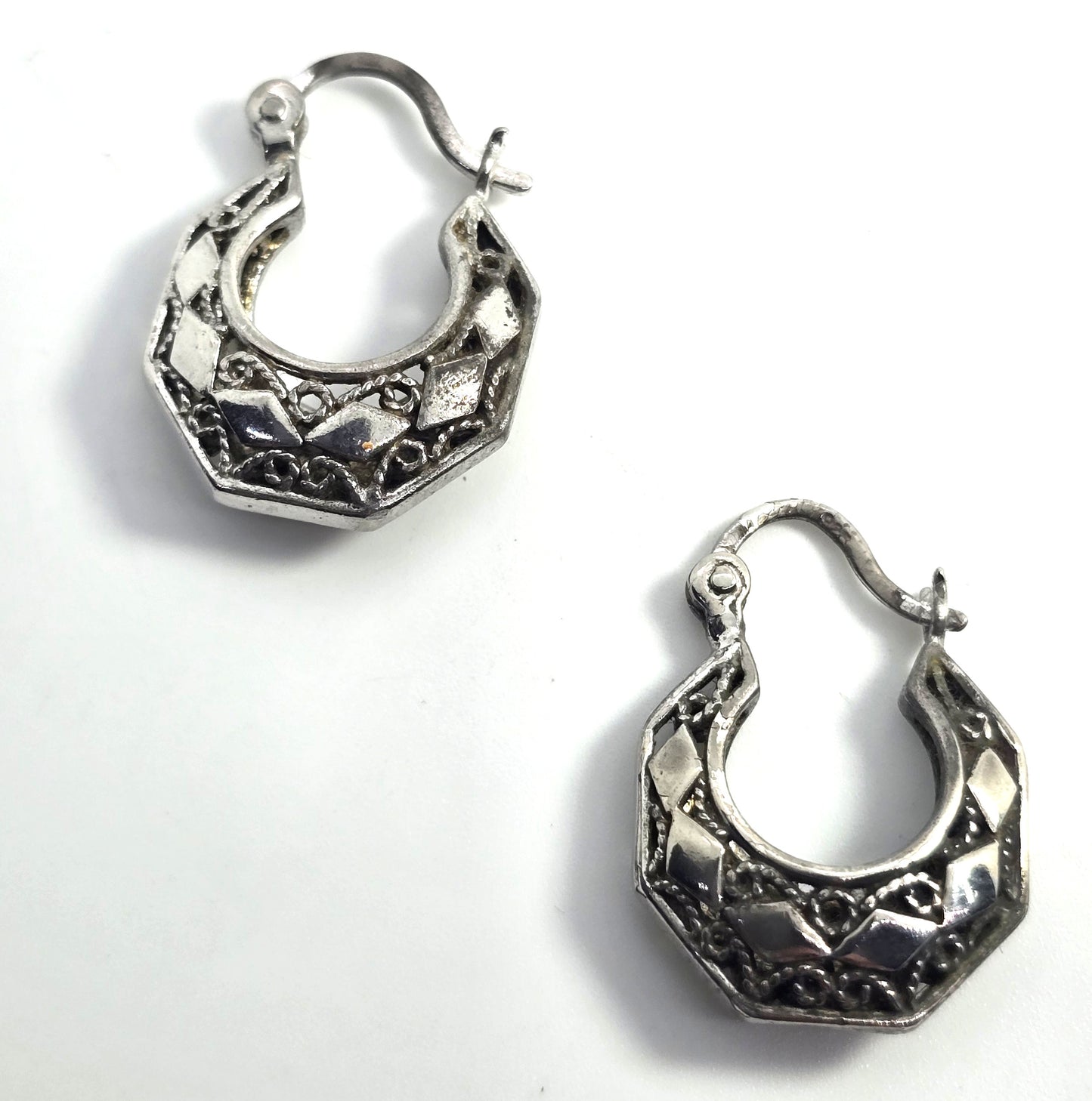 Tribal style open work octagonal vintage sterling silver lever back hoop earrings