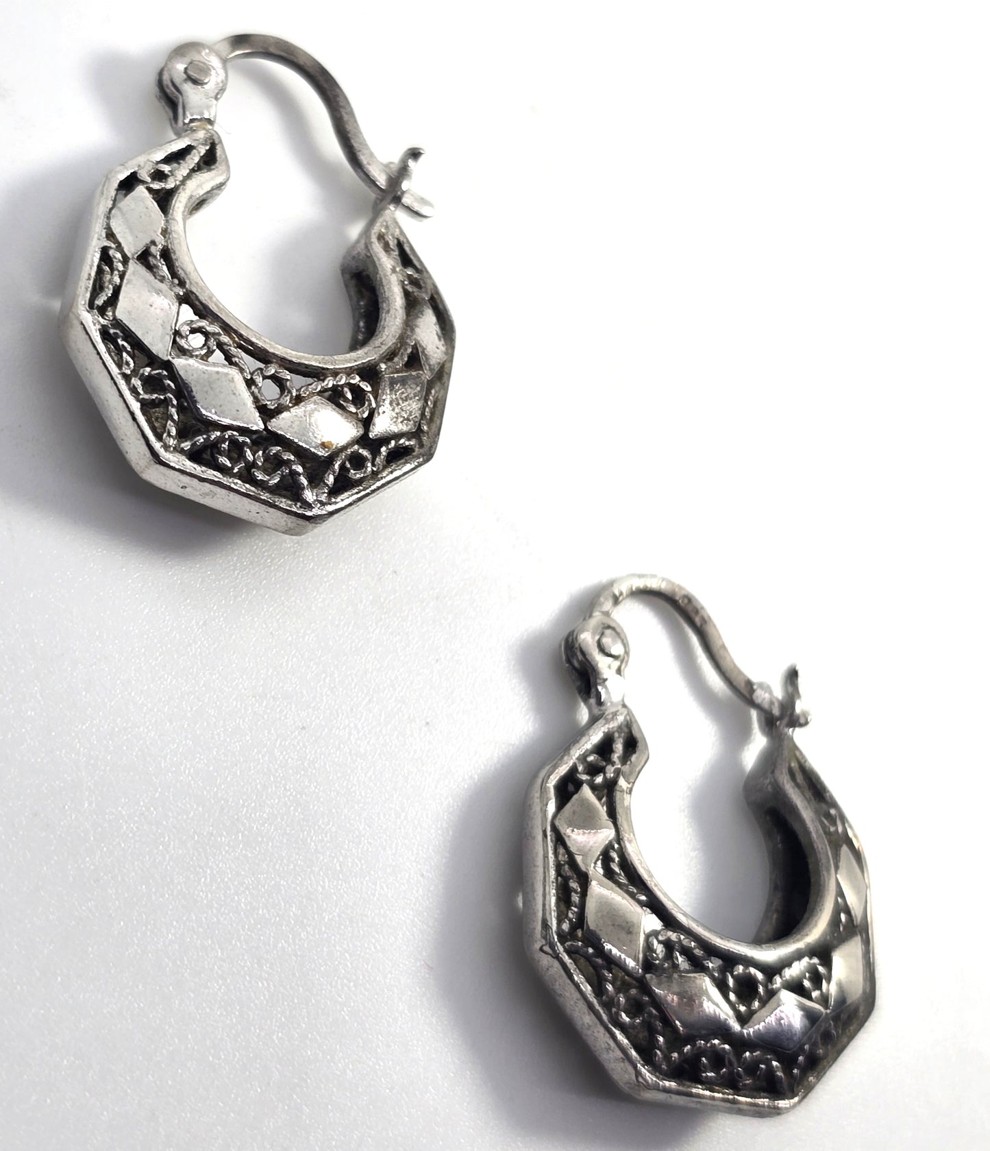 Tribal style open work octagonal vintage sterling silver lever back hoop earrings