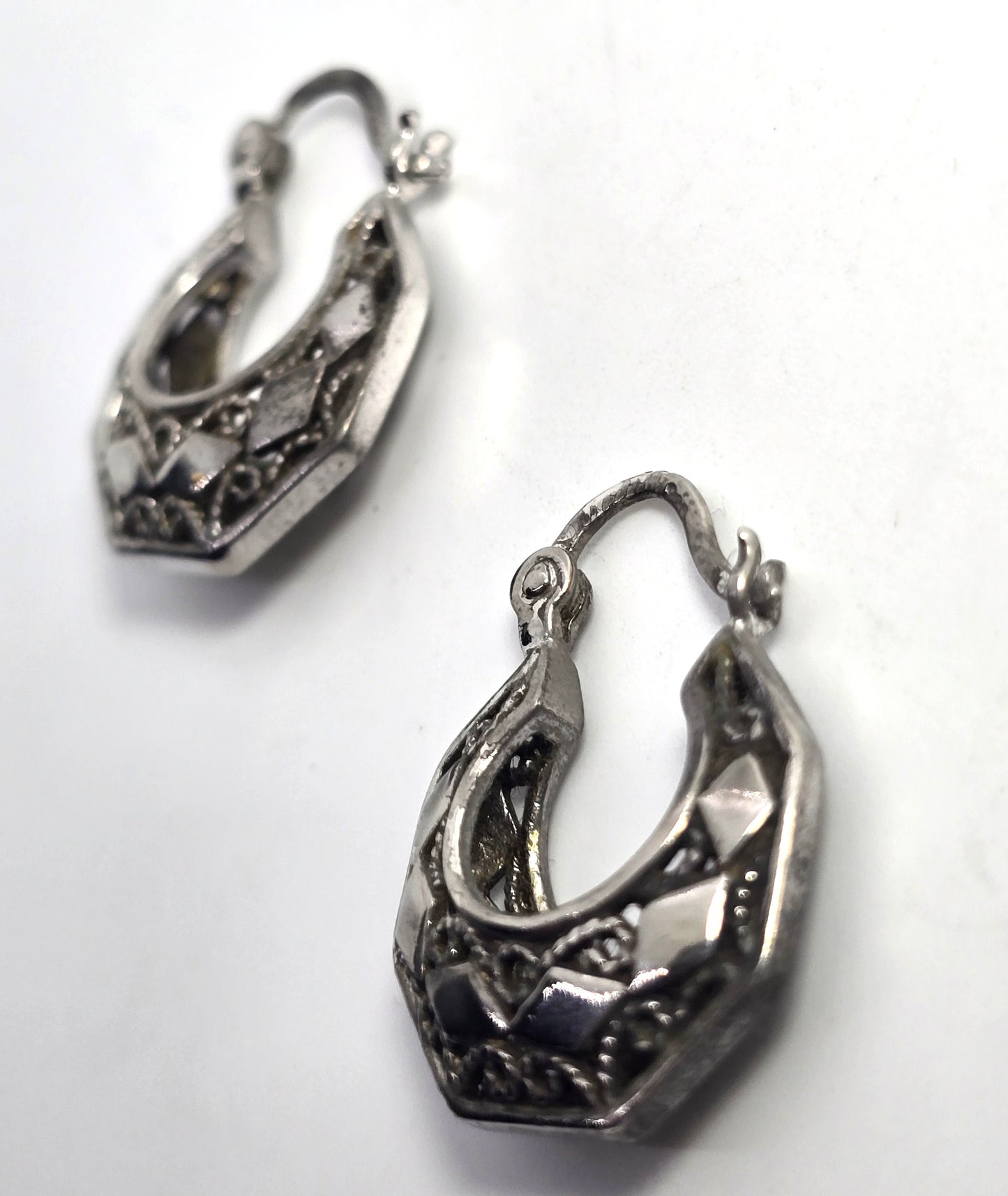 Tribal style open work octagonal vintage sterling silver lever back hoop earrings