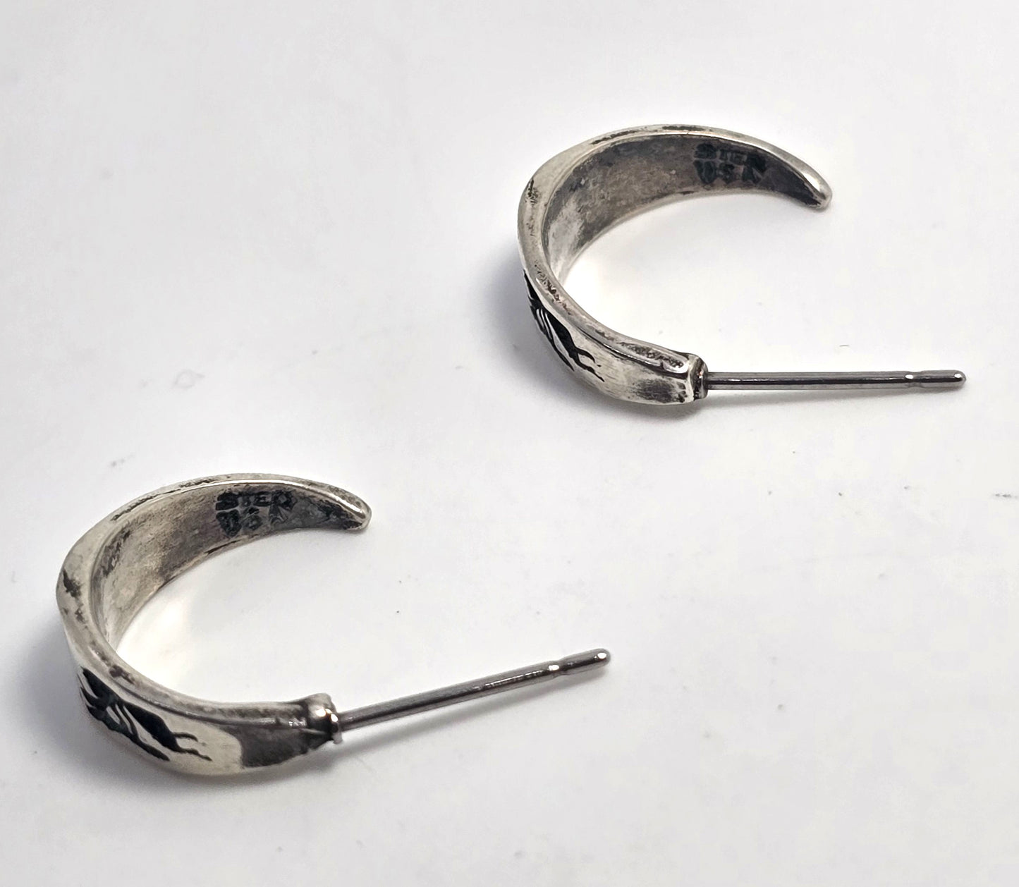 Kokopelli crushed turquoise vintage sterling silver half hoop post earrings