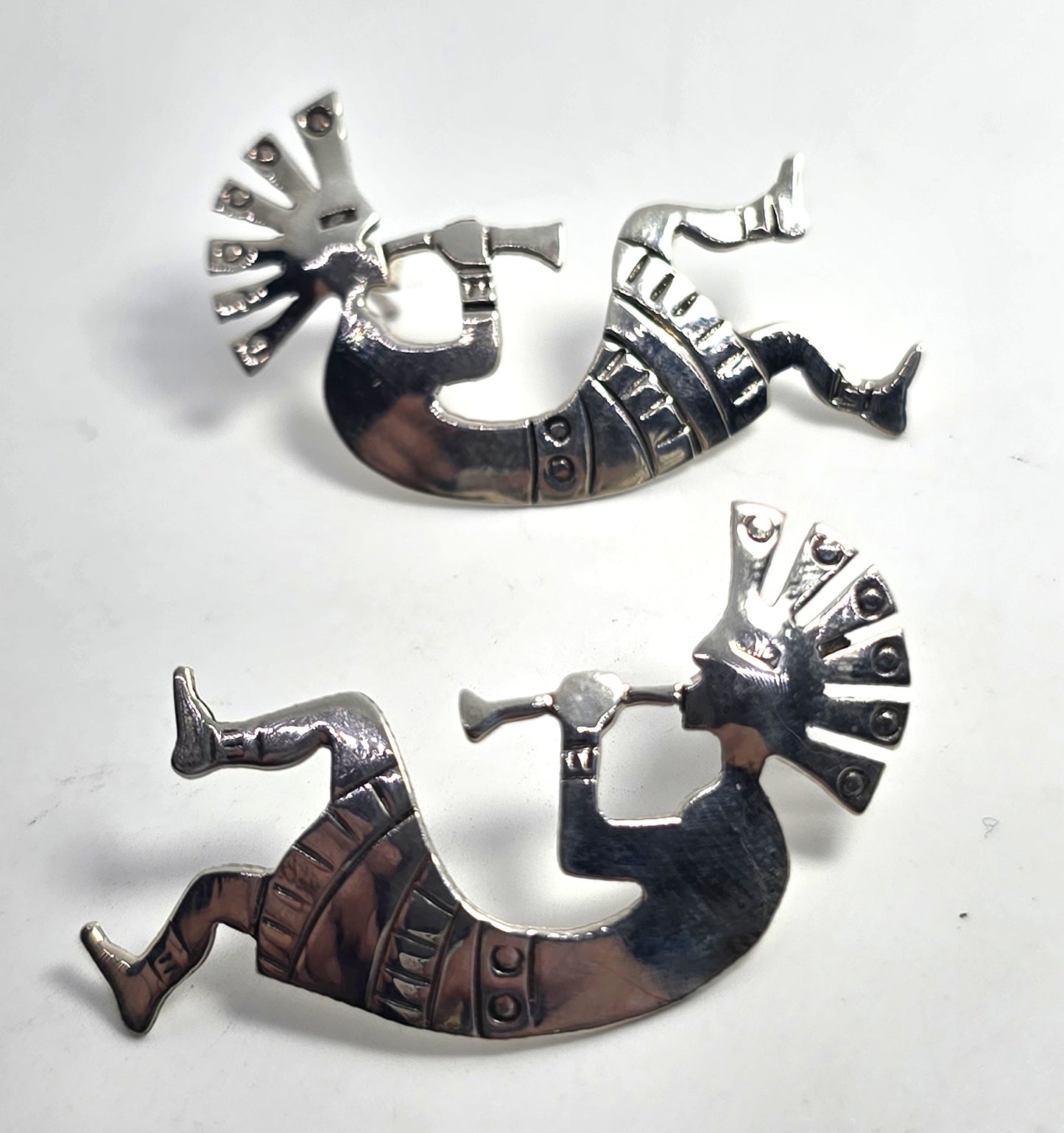 Sensa Eustace Zuni Vintage Native American Kokopelli dancer sterling silver earrings