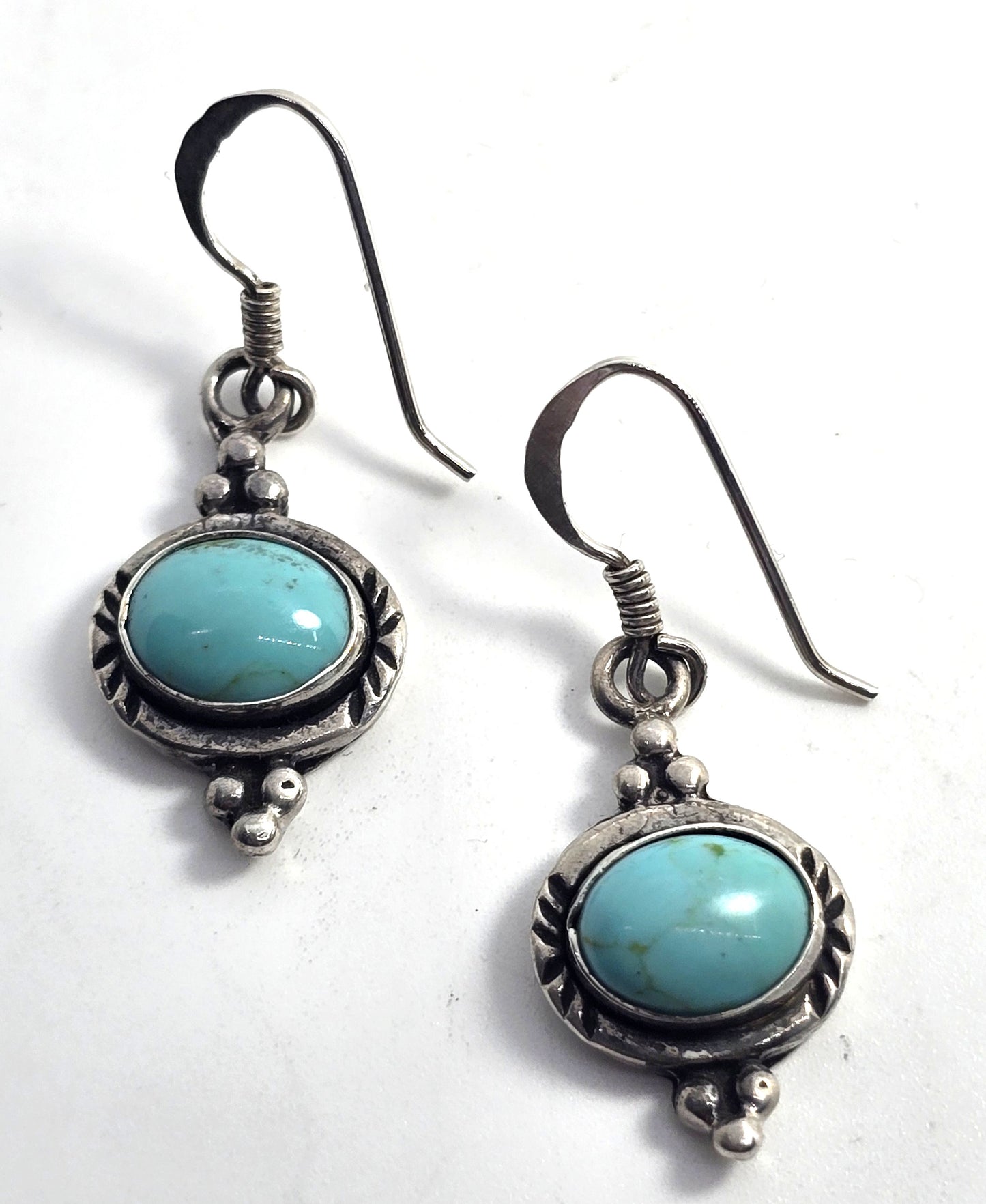 Turquoise vintage solid sterling silver Southwestern drop earrings