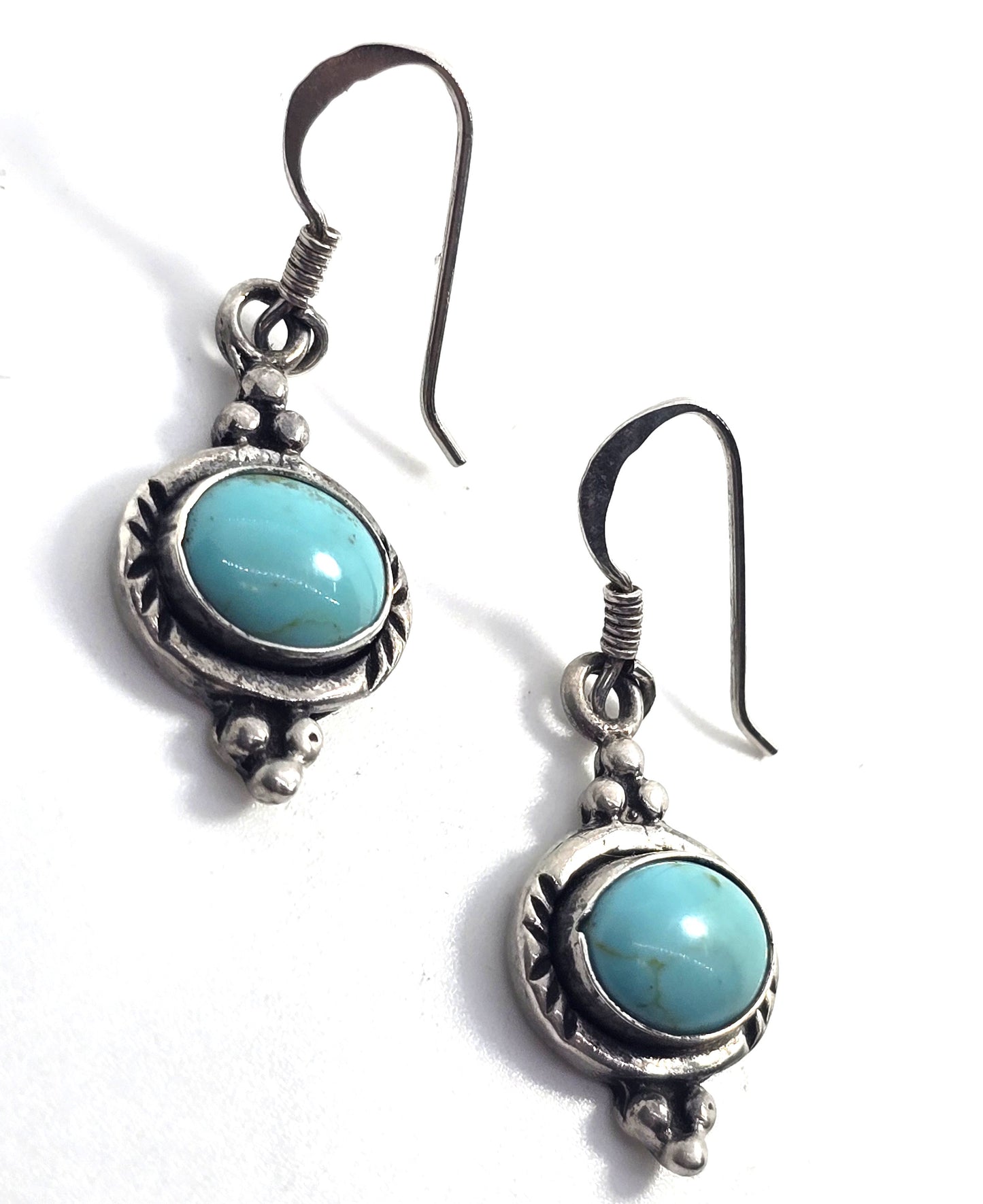 Turquoise vintage solid sterling silver Southwestern drop earrings