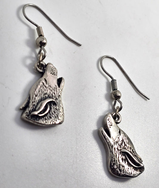SW Howling at the moon wolf Pewter 1994 vintage signed earrings