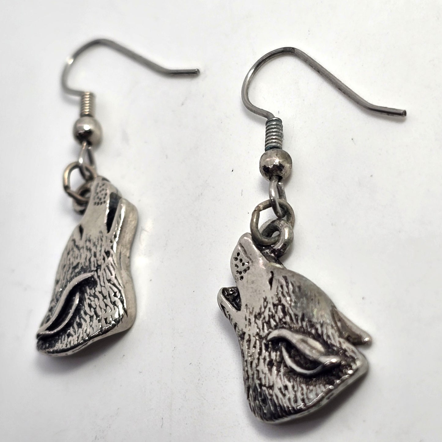 SW Howling at the moon wolf Pewter 1994 vintage signed earrings