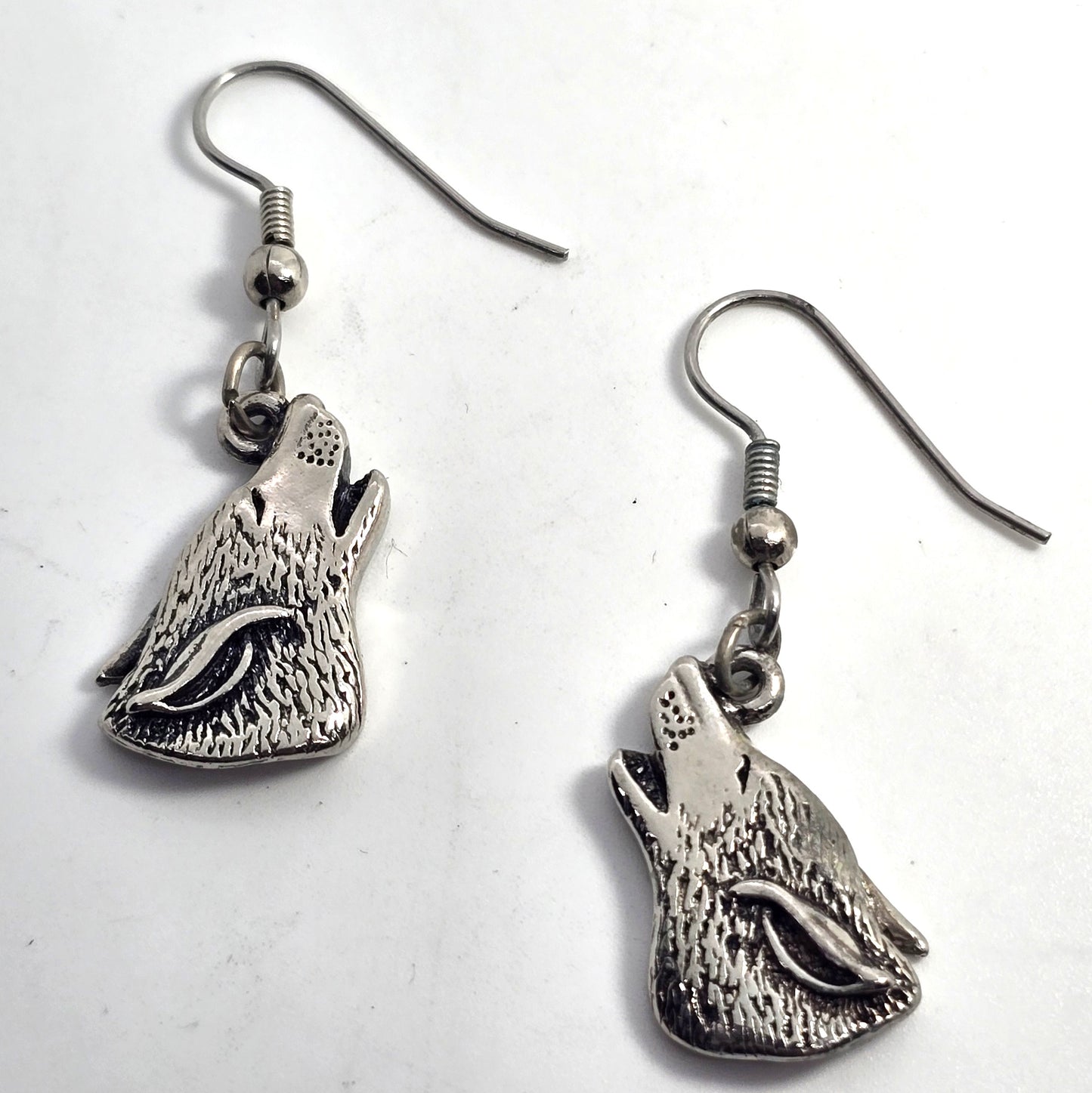SW Howling at the moon wolf Pewter 1994 vintage signed earrings