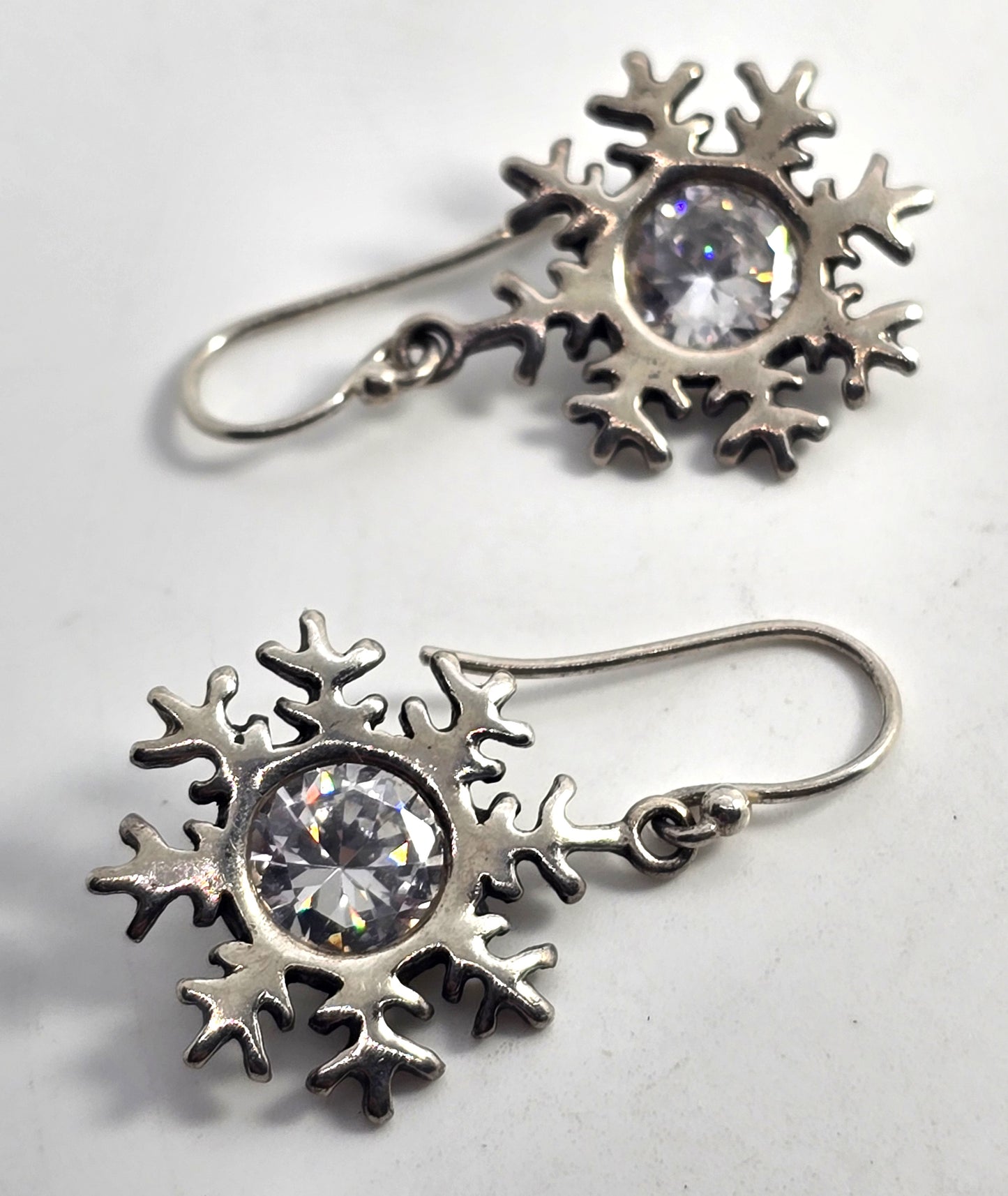 Silpada sterling silver snowflake dangle earrings cubic zirconia W1459