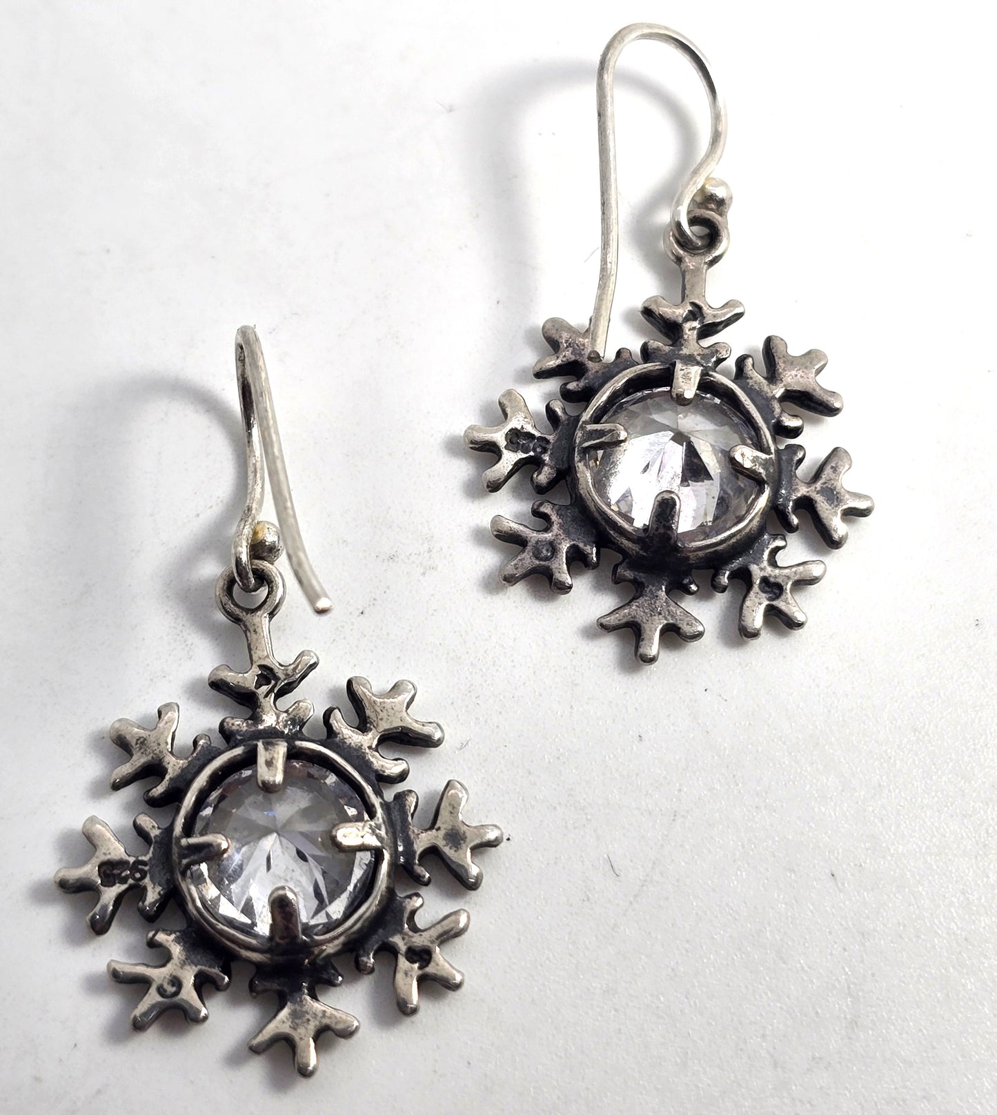Silpada sterling silver snowflake dangle earrings cubic zirconia W1459