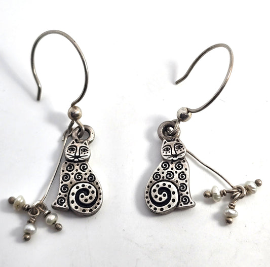 Whimsical Kitty cat silver toned fresh water pearl accent vintage retro earrings