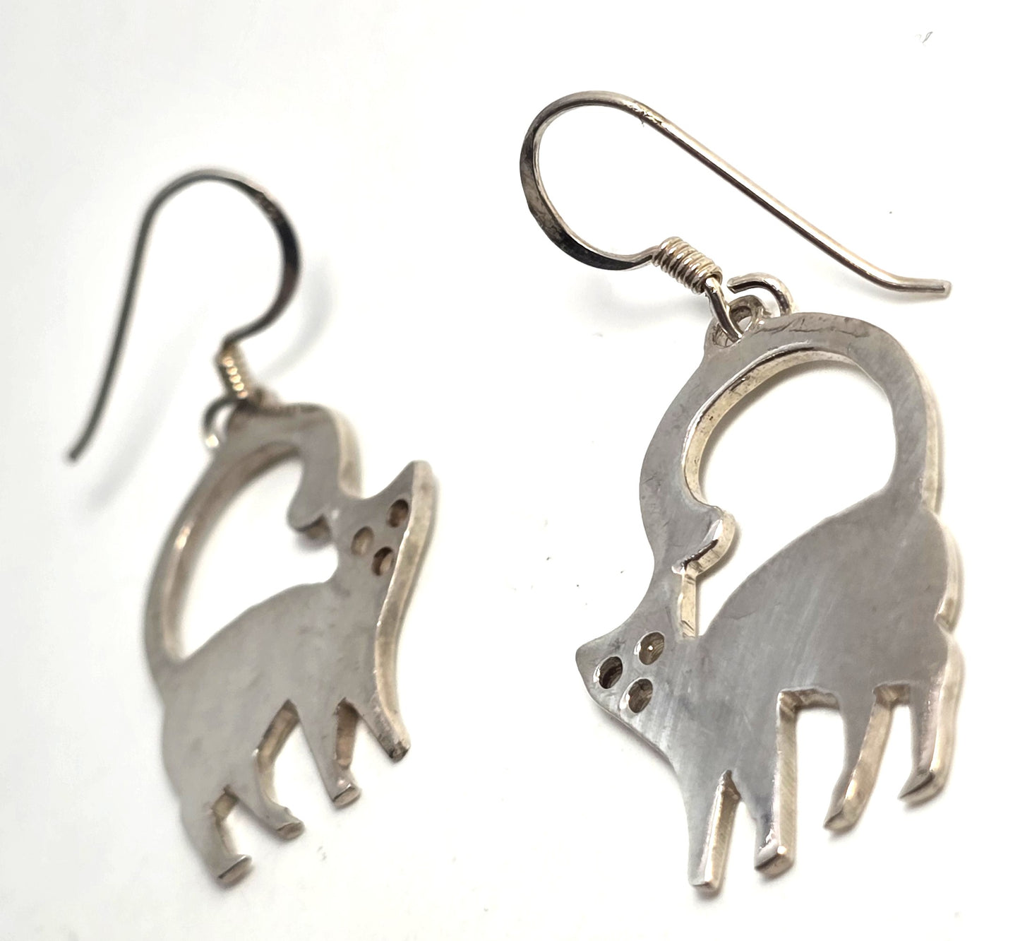 Howling in the night Samantha kitty cat feline sterling silver vintage earrings