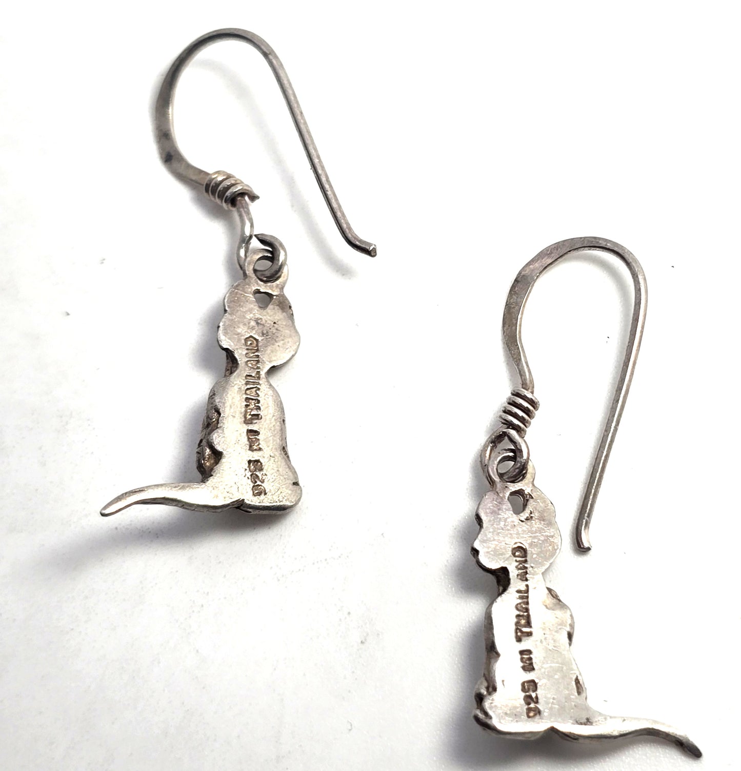 WI regal sitting kitty cat feline sterling silver vintage earrings