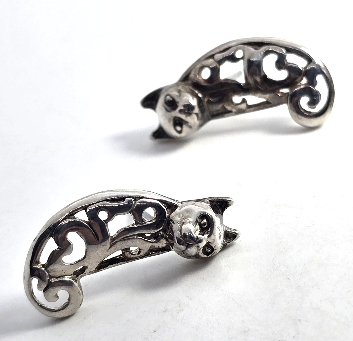 Shube Dakota West filigree kitty sterling silver vintage stud earrings