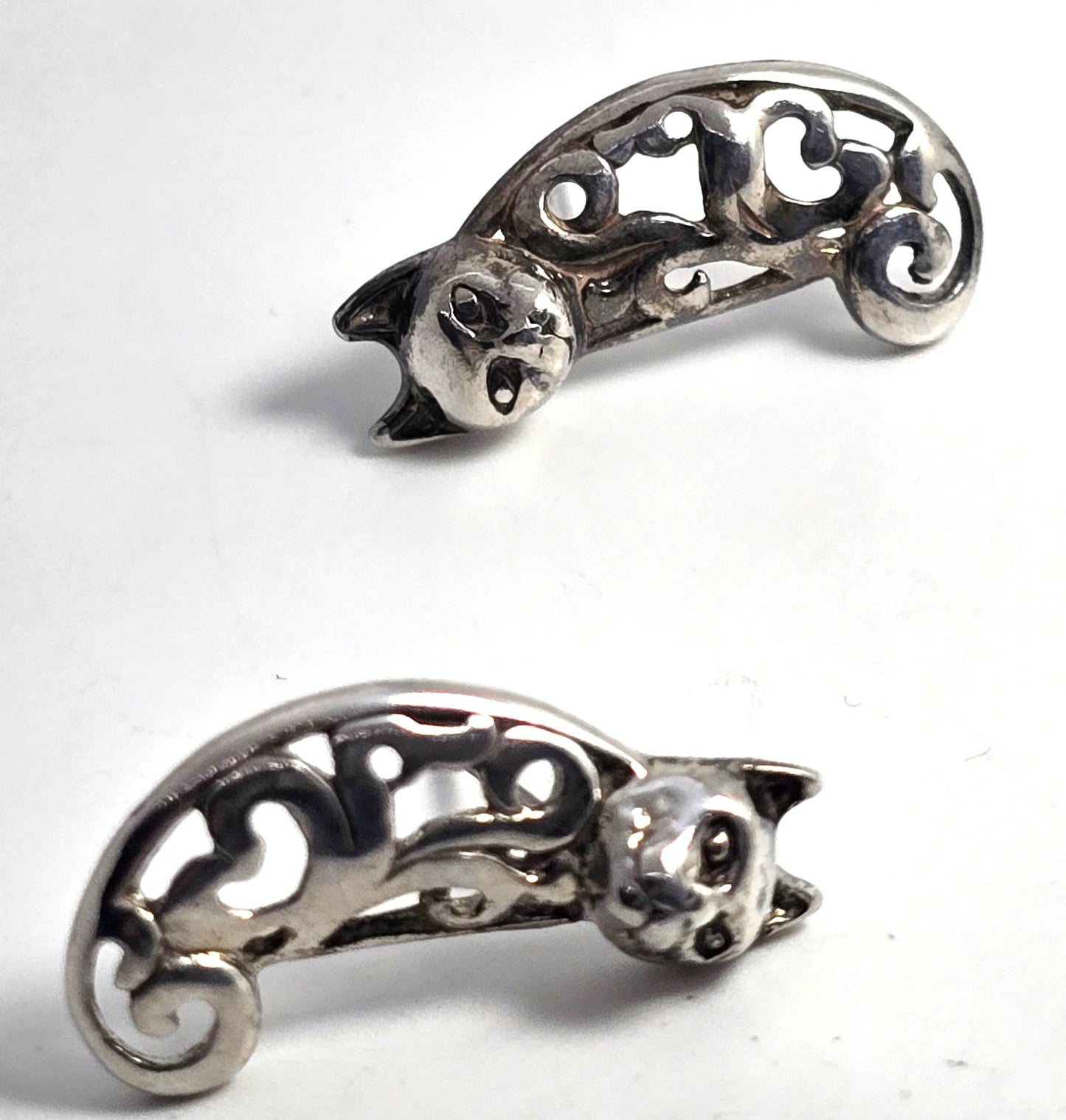 Shube Dakota West filigree kitty sterling silver vintage stud earrings