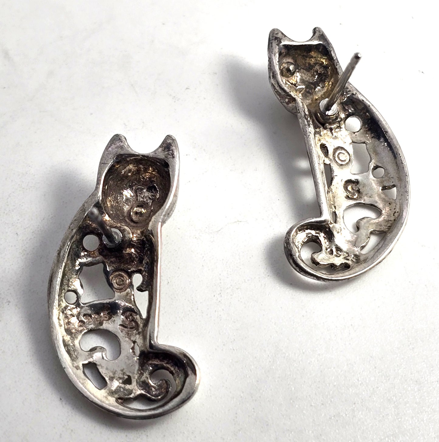 Shube Dakota West filigree kitty sterling silver vintage stud earrings