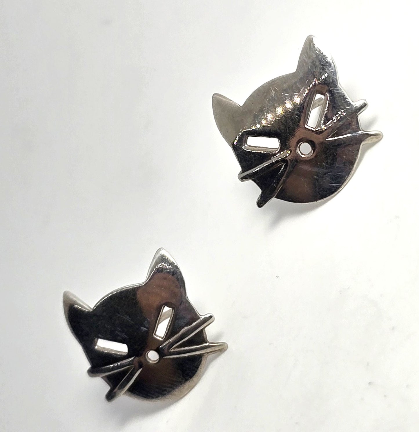 Beau Sterling Modernist Kitty Cat feline heat sterling silver vintage stud earrings