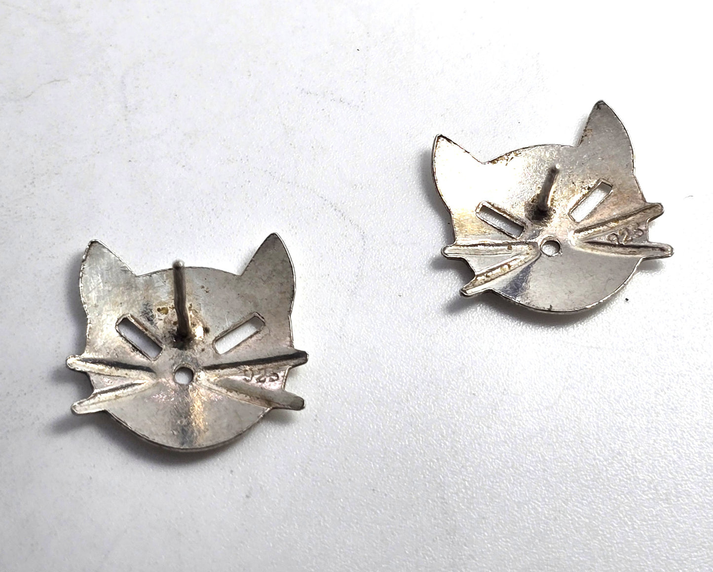 Beau Sterling Modernist Kitty Cat feline heat sterling silver vintage stud earrings