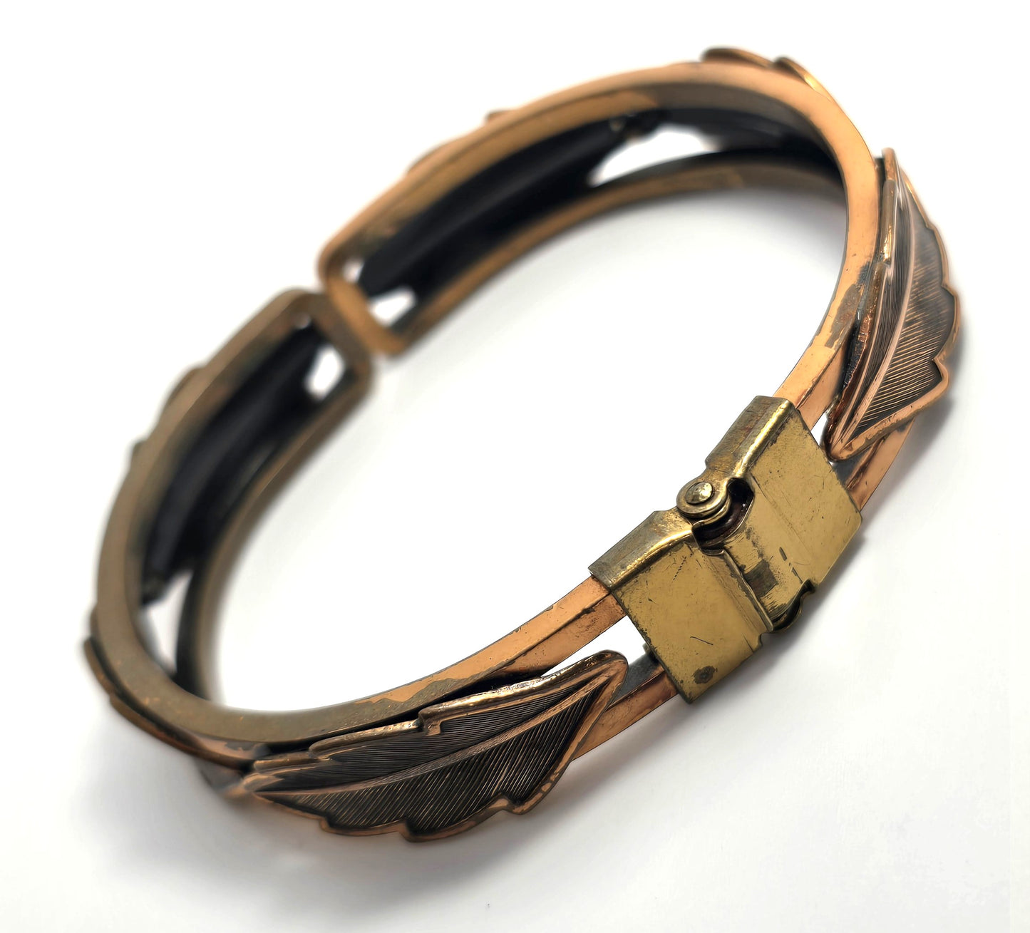 Bell trading Oak Leaf Hinged Vintage Southwestern Bangle Bracelet